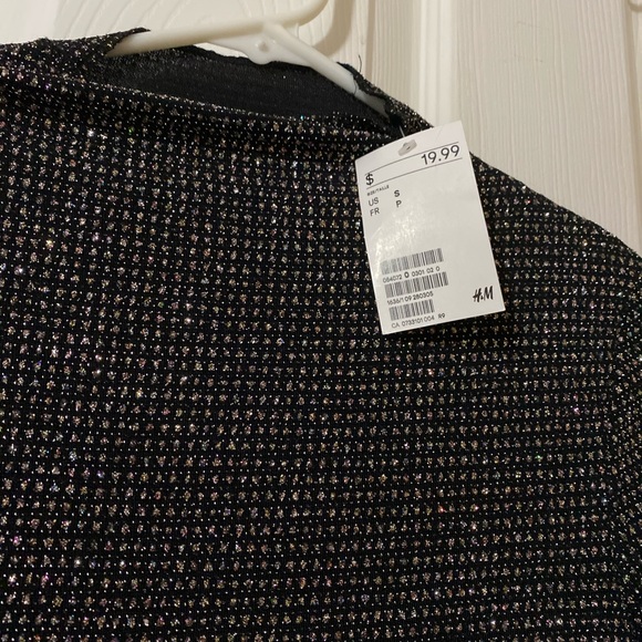 Top - Picture 2 of 3